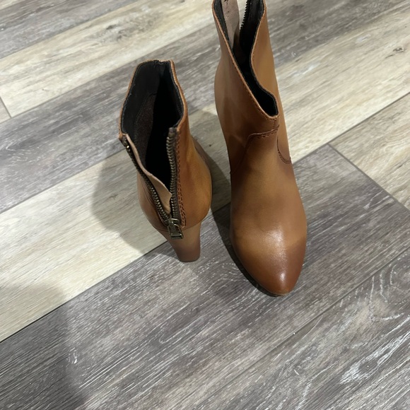 Nine West boots - Picture 6 of 8